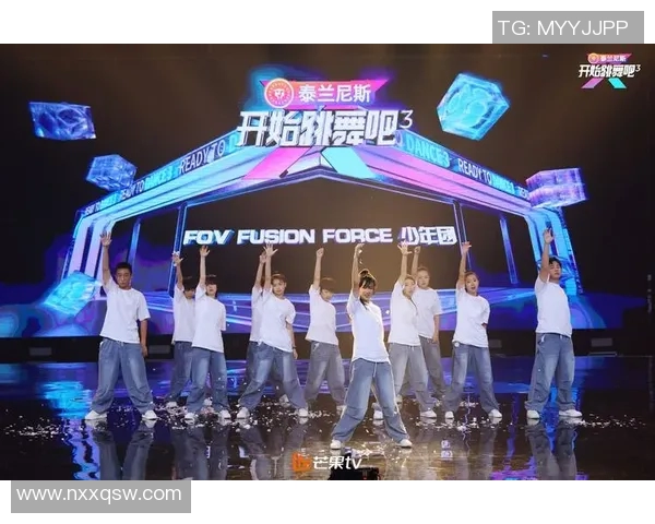 街舞巨献:探秘深圳街舞队的团队协作